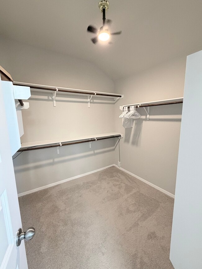 Building Photo - 1204 Flint Knapper Dr