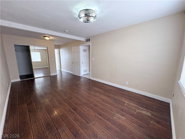 Building Photo - 6329 Brittany Way
