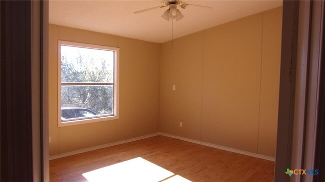 Building Photo - 252 Sir Winston Dr