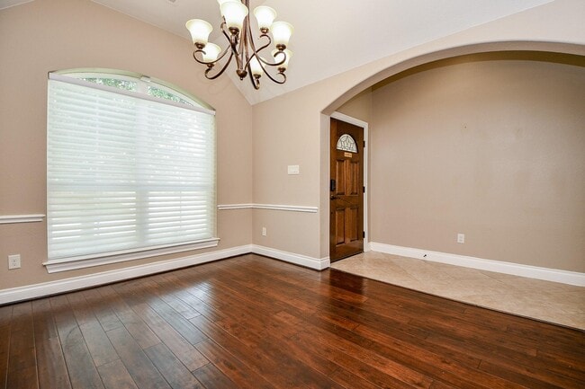 Building Photo - 26115 Serenity Oaks Dr