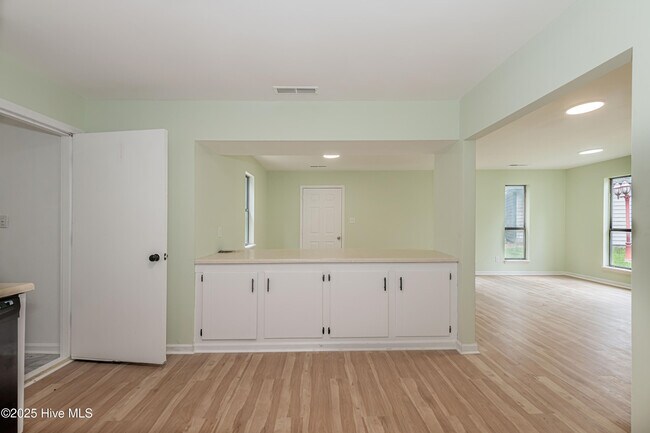 Building Photo - 1100 Audrey Ct