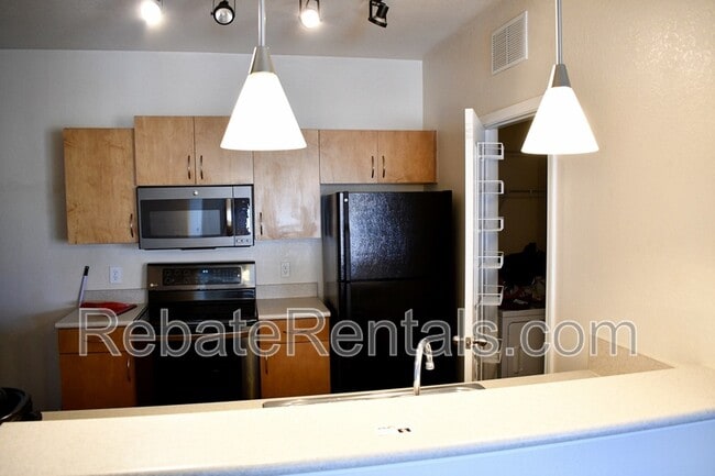 Building Photo - 8290 Gate Pkwy W