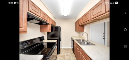 Building Photo - 8415 Hearth Dr