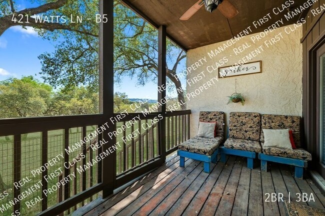 Building Photo - 421 Watts Ln