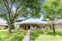 Building Photo - 1713 Canterbury Ln