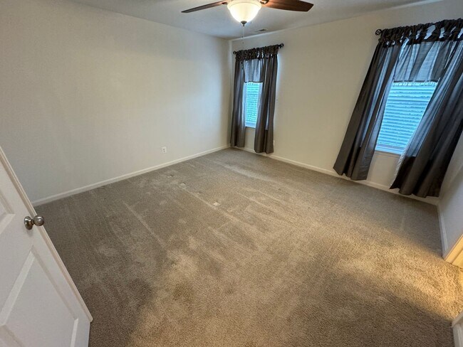 Building Photo - Single Family Home