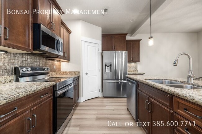 Building Photo - 11186 S Windward Ln