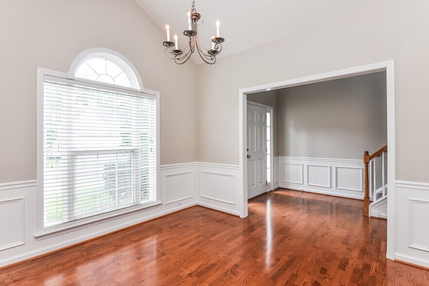 Building Photo - 9309 Doss Ct