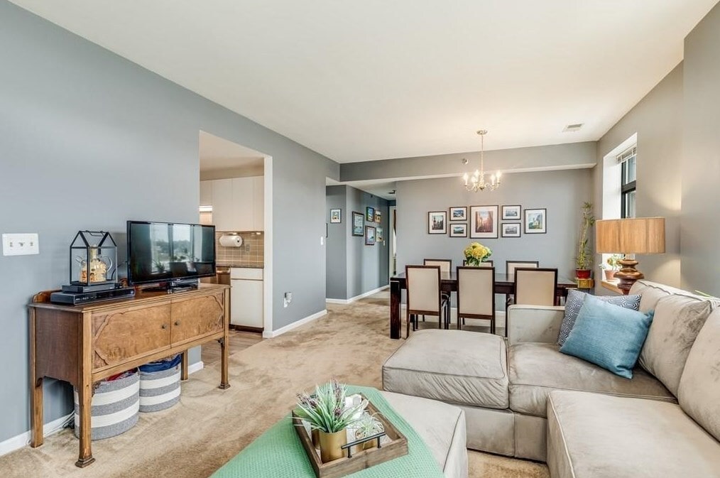 Building Photo - 315 Rantoul St