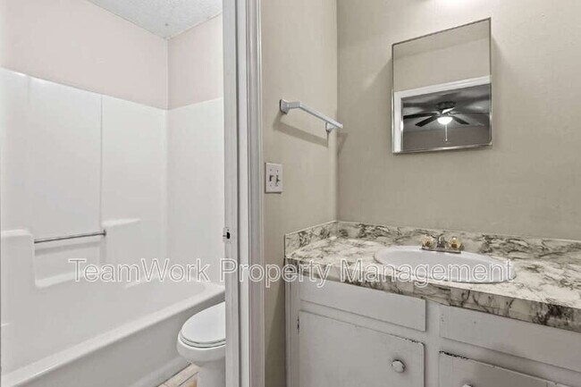 Building Photo - 121 Canvasback Dr