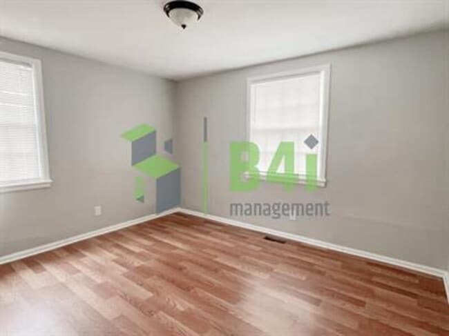 Building Photo - 159 Munson Dr