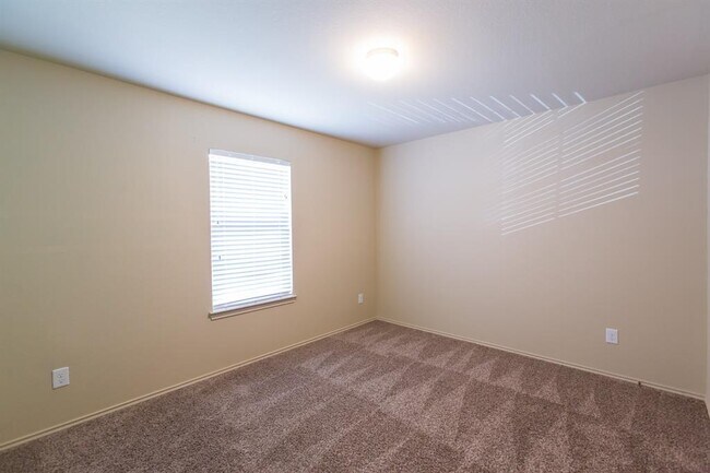 Building Photo - 2119 Treasure Mountain Dr