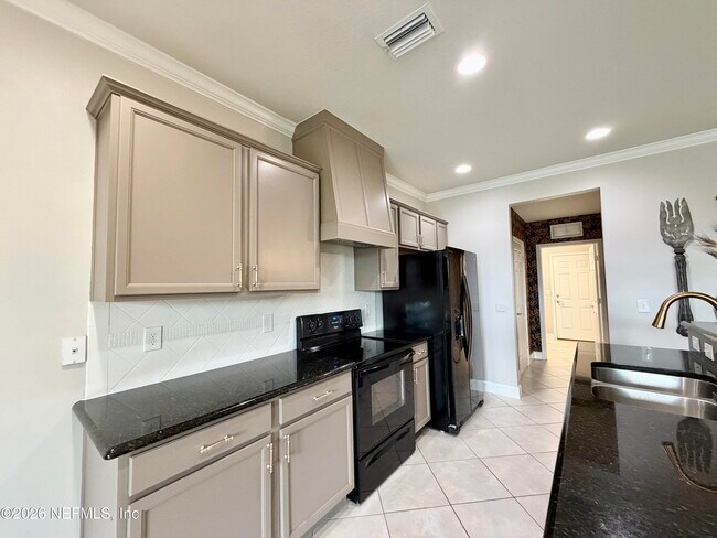 Building Photo - 14164 Mahogany Ave