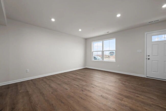 Building Photo - 1018 Cambria Ln