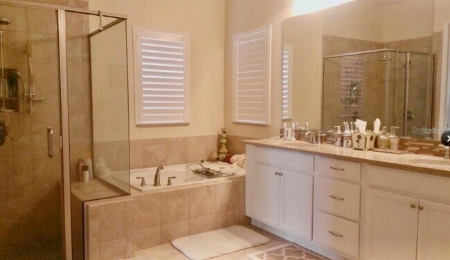 Building Photo - 8549 Laureate Blvd