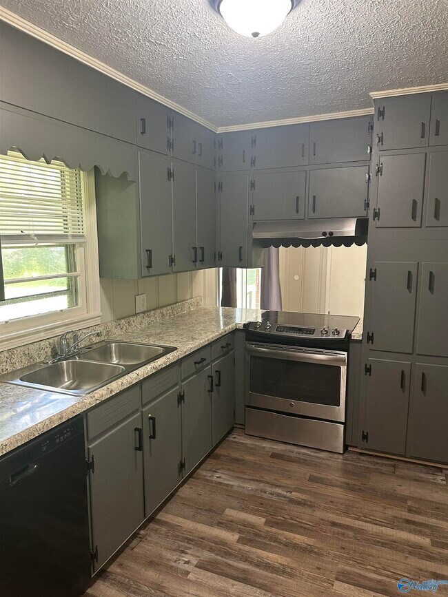Building Photo - 407 Pecan Ave