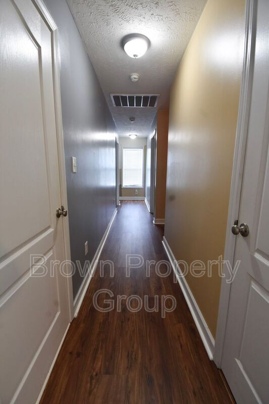 Building Photo - 193 Wind Brook Ct