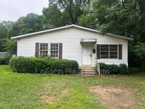 Building Photo - 2520 Merwin St