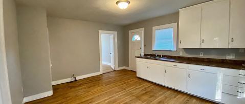 Building Photo - 2737 Canton Dr