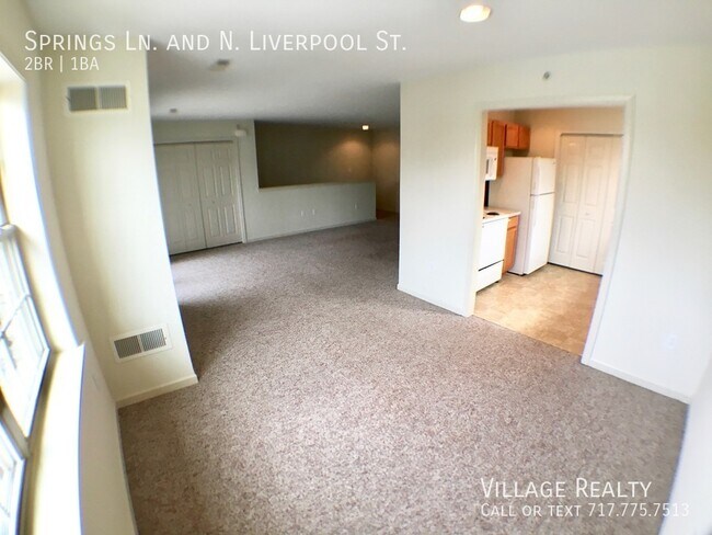 Building Photo - 85 Springs Ln
