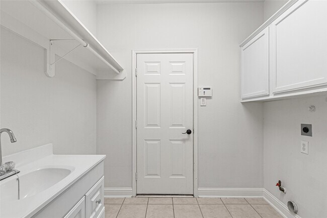 Building Photo - 1807 Rustic Hills Ct