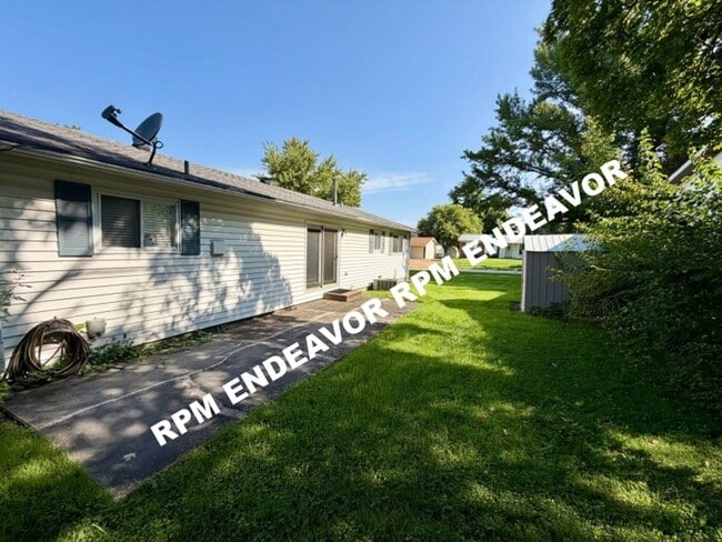 Building Photo - 1407 La Cerros Ln