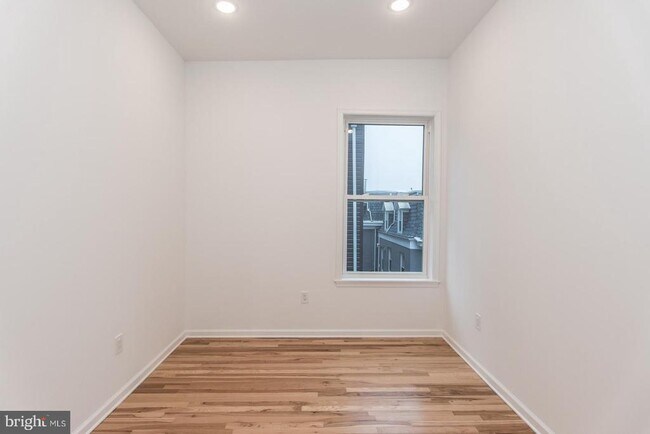 Building Photo - 315 N Preston St