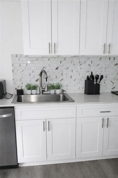 Building Photo - 126 Chappell Rd NW