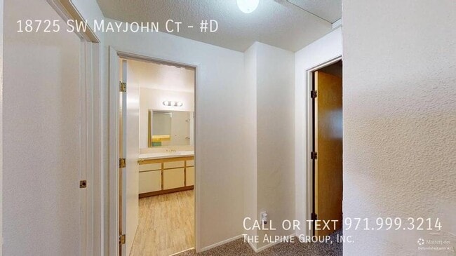 Building Photo - 18725 SW Mayjohn Ct