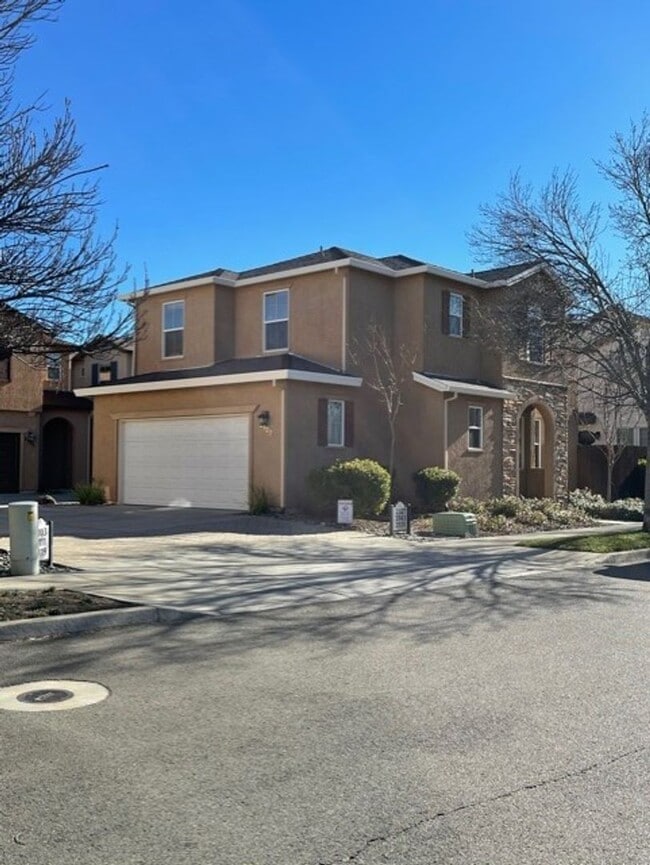 Primary Photo - Tuscan Style Home in Shasta View Gardens