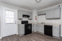 Interior Photo - Maple Ridge