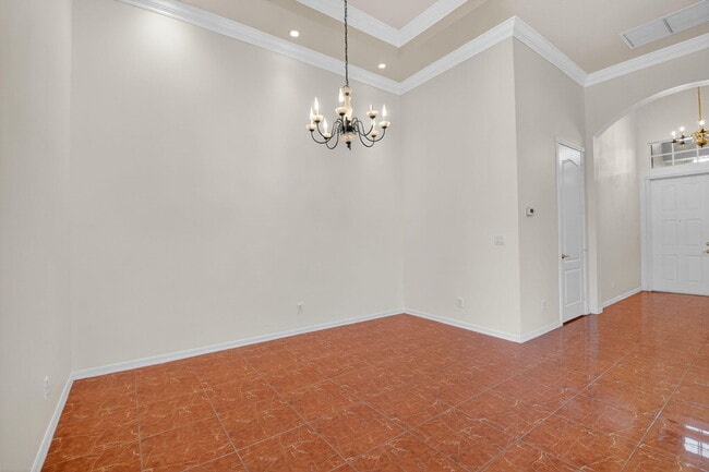 Building Photo - 7145 Veneto Dr