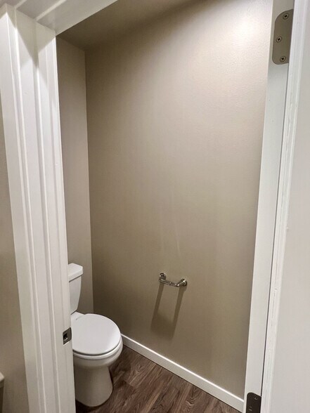 Building Photo - 2395 Chelan St