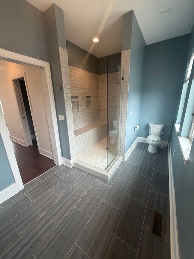 Building Photo - Luxury 3 Bedroom Condo in the Heart of Lawrenceville