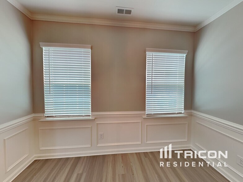 Building Photo - 187 Falls Cove Dr