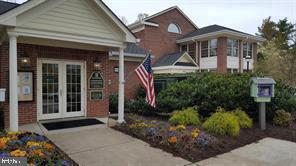 Building Photo - 3916 Penderview Dr