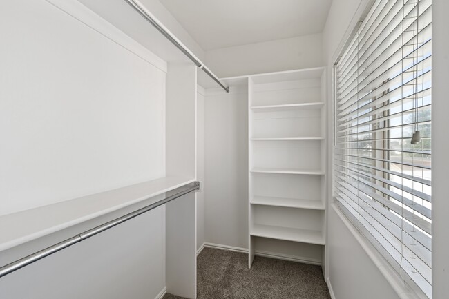 Building Photo - 1613 N 2000 W