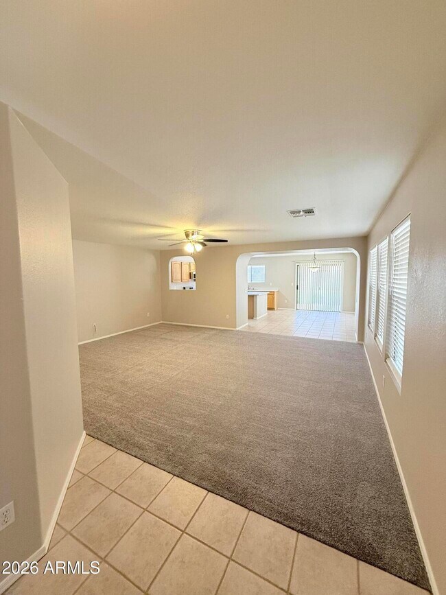 Building Photo - 434 W Fabens Ln