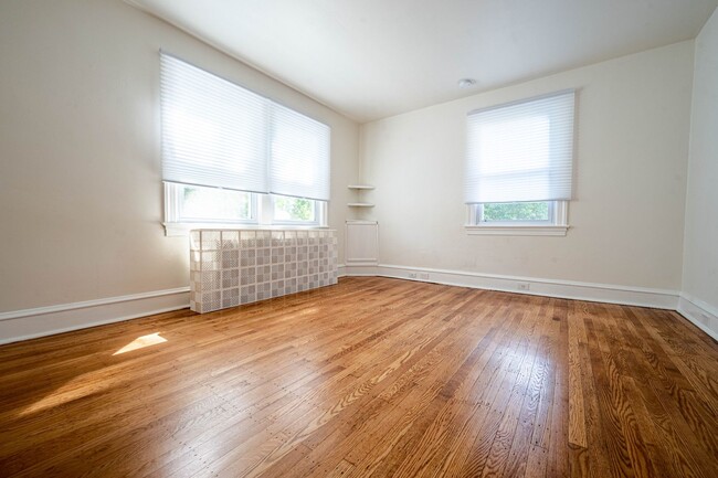 Building Photo - Twin Newly Renovated Brick Home in Lower Merion SD! Walk to park!