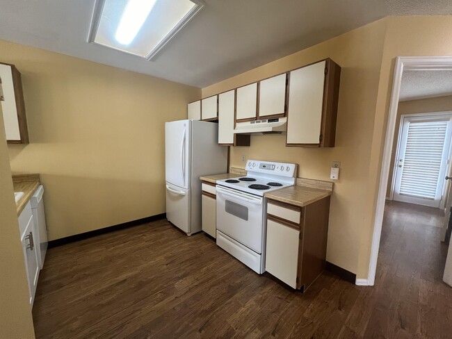 Building Photo - 870 London Green Way