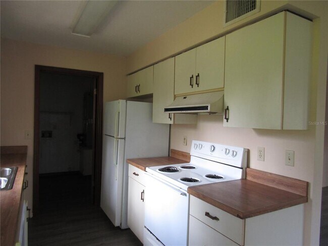 Building Photo - 993 Foote St
