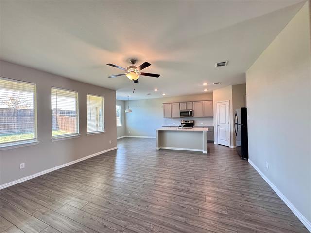 Building Photo - 3401 Riverside Dr