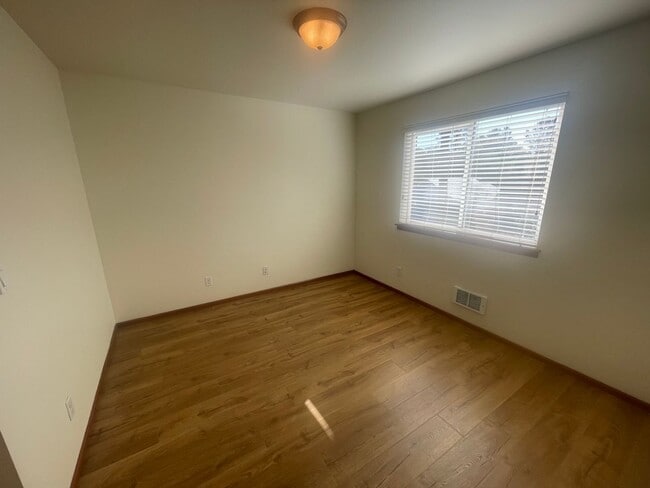 Building Photo - Gorgeous 3 bedroom Home for Rent in Edmonds