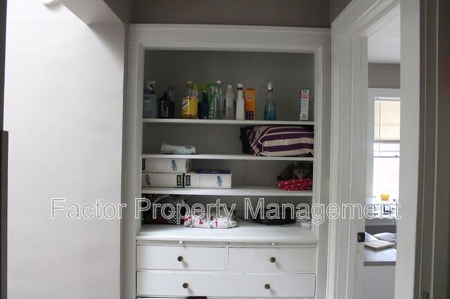 Building Photo - 130 Parsons St