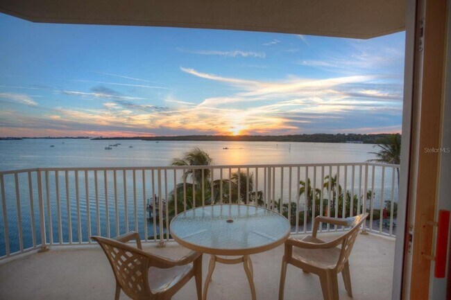 Building Photo - 8800 Bay Pines Blvd