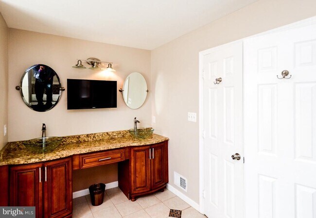 Building Photo - 11411 N Star Dr