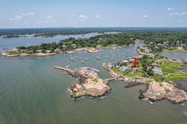 Building Photo - 67 Chimney Corner Cir