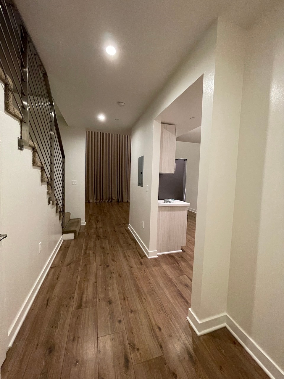 Building Photo - 6143 Fountain Ave