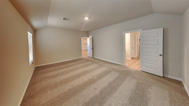 Building Photo - 6101 Green Meadow Ln