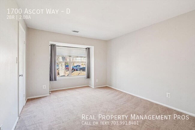 Building Photo - 1700 Ascot Way